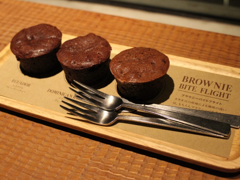 【福岡博多】期間限定出店中のダンデライオン・チョコレートでソフトクリームとコーヒー CAFE TRIP